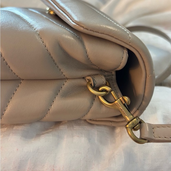 SAINT LAURENT

Calfskin Y Quilted Monogram Toy Loulou Crossbody Bag Dark Beige - Picture 9 of 11